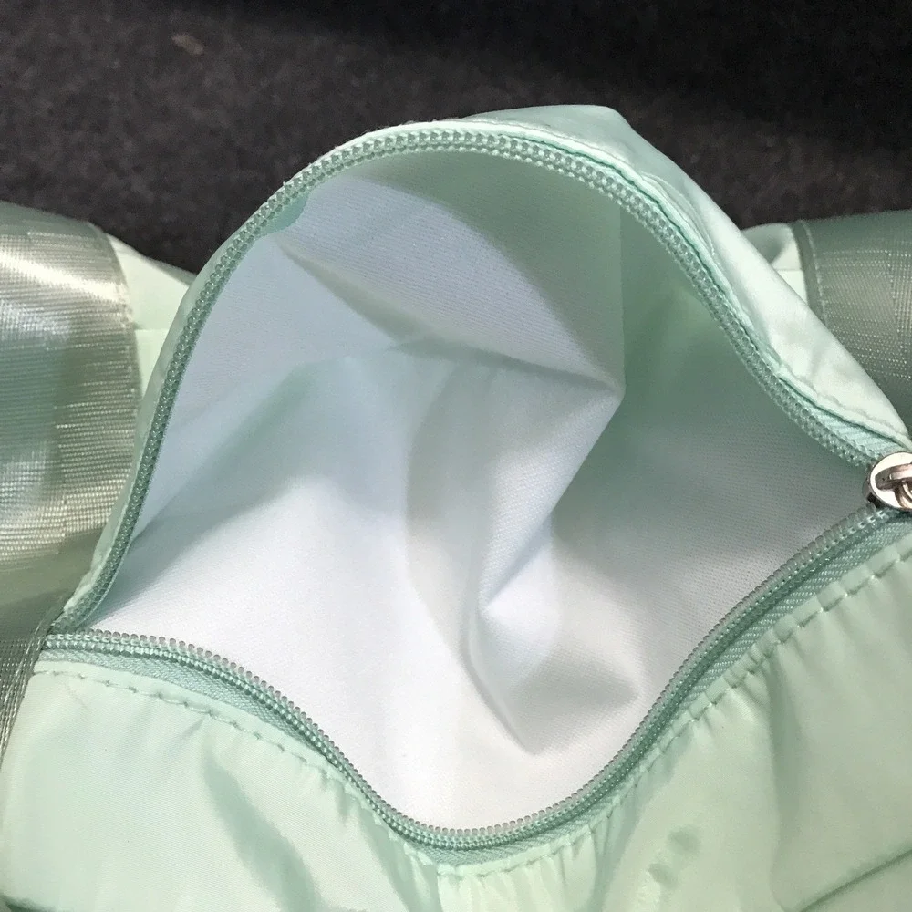 Hong Fu Carry On Travel Duffle Style Water Resistant Foldable & Expandable Bag